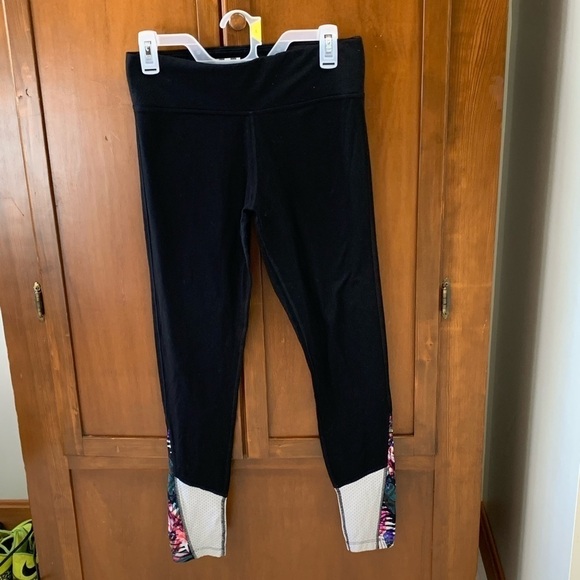 PINK Victoria's Secret Pants - Pink Victoria’s Secret ultimate leggings medium sm inner waist pocket